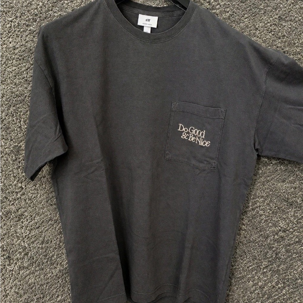 H&M Men's Charcoal 'Do Good & Be Nice' Pocket Tee